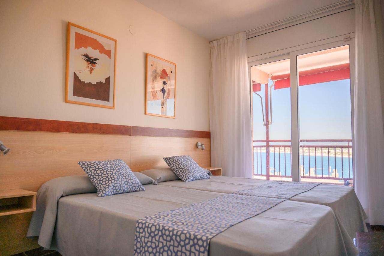 Beach Family Apartments Салоу Екстер'єр фото