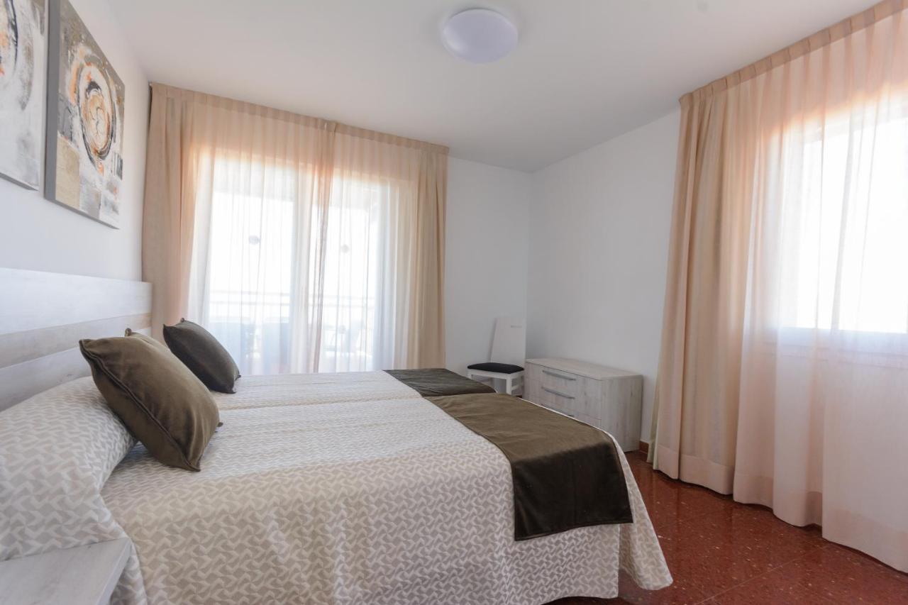 Beach Family Apartments Салоу Екстер'єр фото