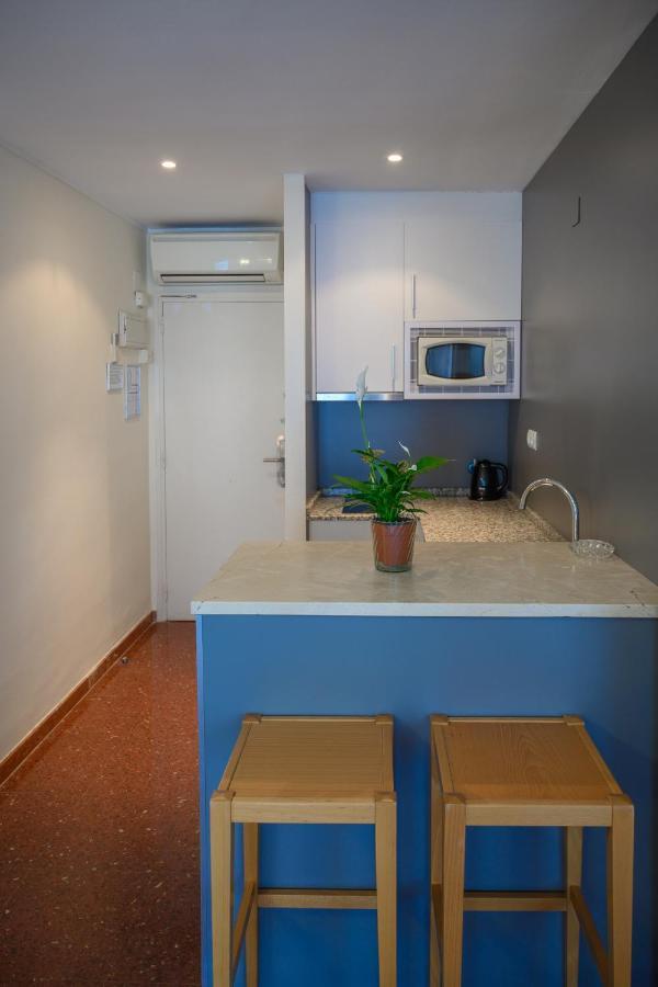 Beach Family Apartments Салоу Екстер'єр фото
