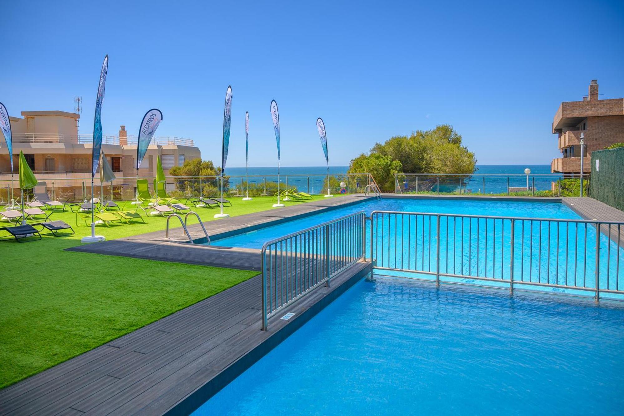 Beach Family Apartments Салоу Екстер'єр фото